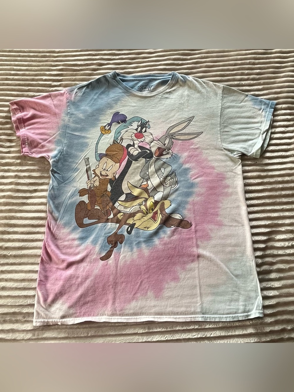 Looney Tunes pastel tie-dye graphic tee ♡